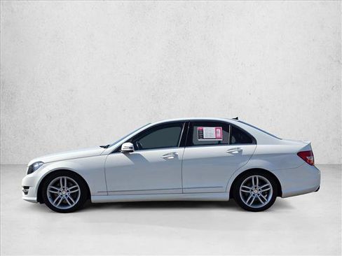 Used 2013 Mercedes-Benz C 300 4MATIC Sedan image 2