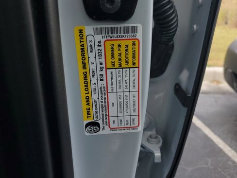 Used 2025 Ford F150 Lariat w/ Equipment Group 501A Mid image 29