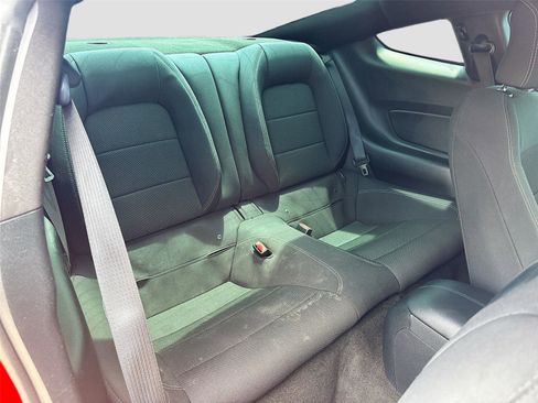 Used 2017 Ford Mustang Coupe image 26