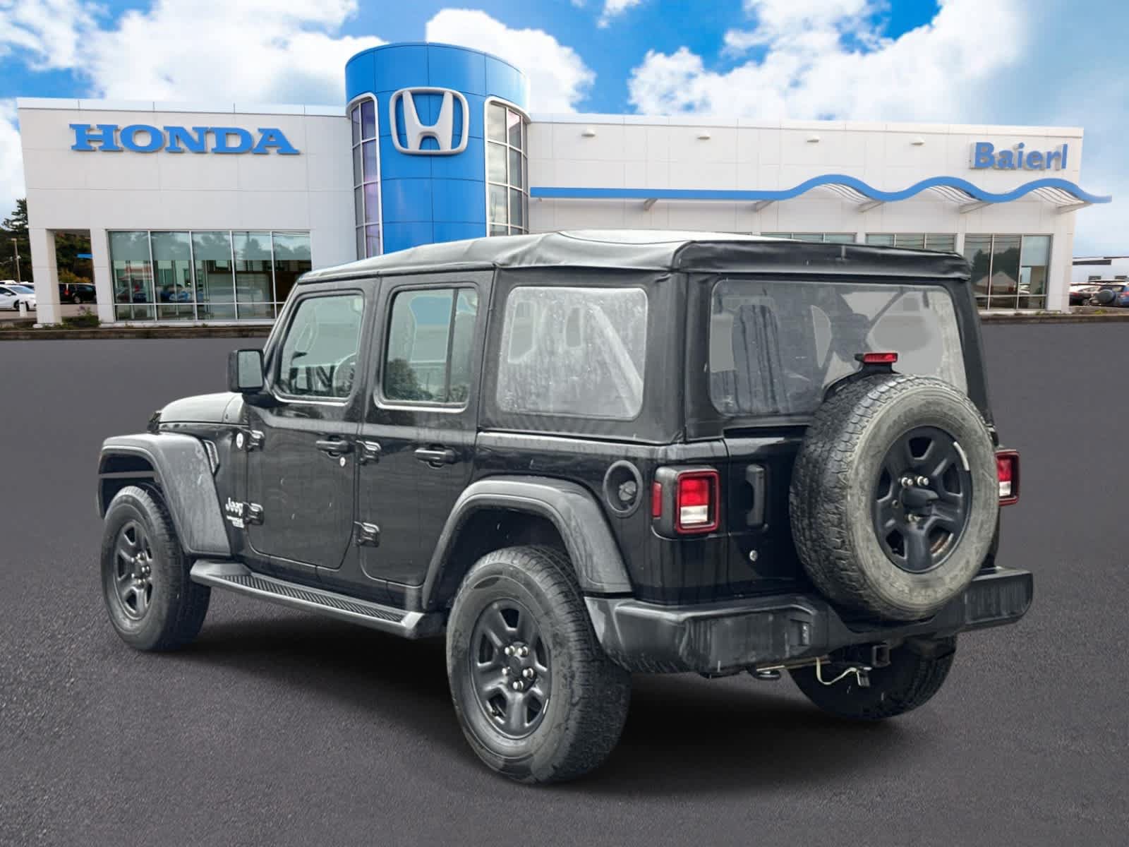 Used 2019 Jeep Wrangler Unlimited Sport AWD/4WD image 3