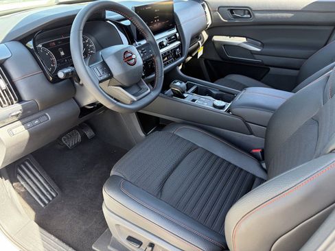 New 2026 Nissan Pathfinder Rock Creek w/ Rock Creek Premium Package AWD/4WD image 19