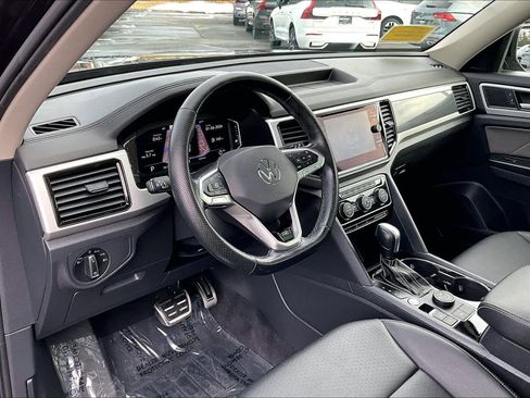 Used 2021 Volkswagen Atlas SEL R-Line image 17