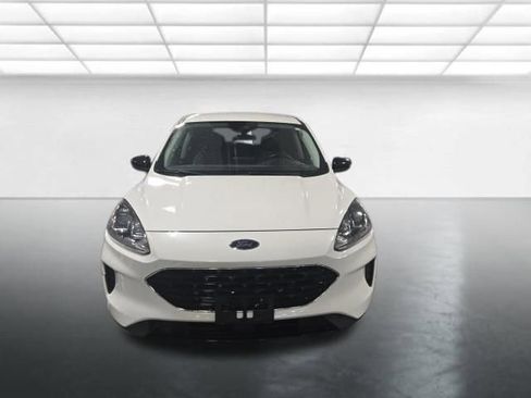 Used 2021 Ford Escape SE w/ SE Sport Appearance Package image 3