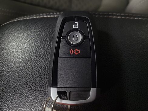 Used 2021 Ford Escape SE FWD image 32
