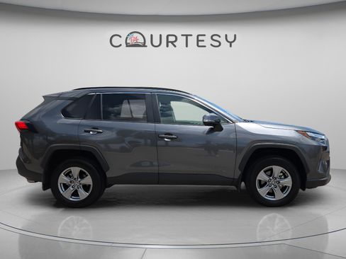 Certified 2025 Toyota RAV4 XLE w/ Convenience Package FWD image 6