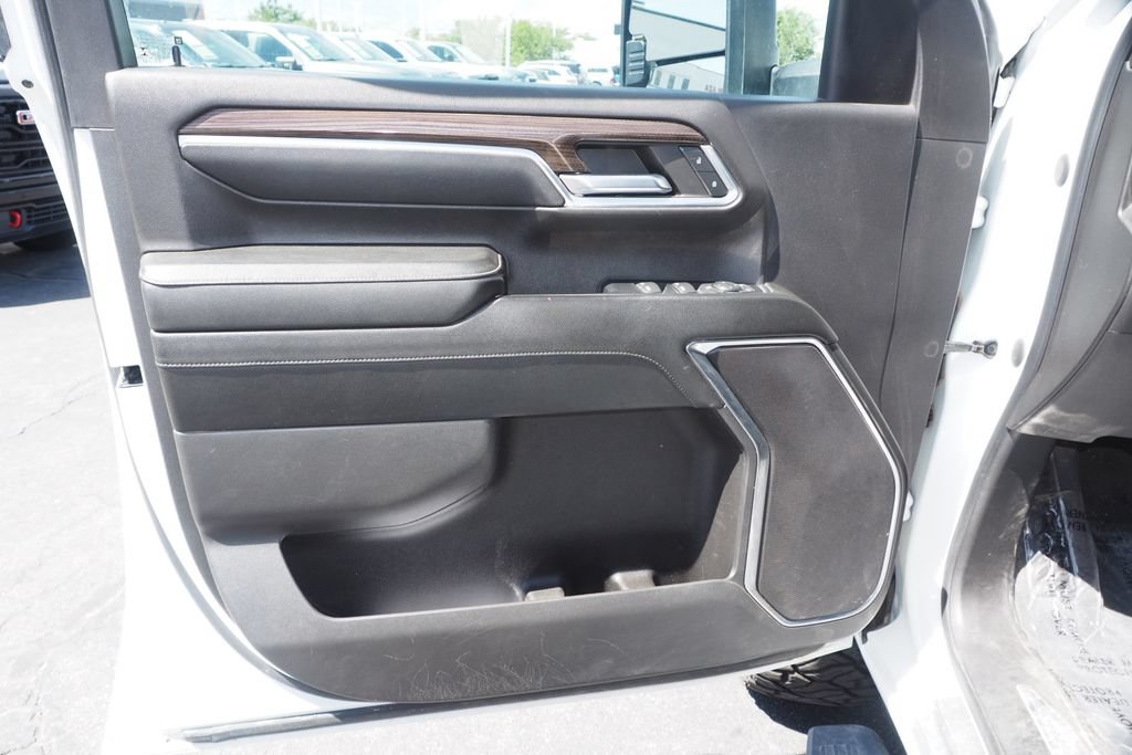 Used 2024 Chevrolet Silverado 2500 LT AWD/4WD image 14