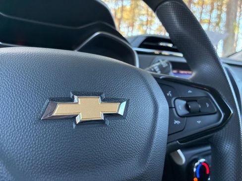 Used 2023 Chevrolet TrailBlazer LS image 28