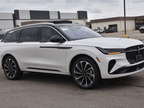 New 2026 Lincoln Nautilus Black Label AWD/4WD image 4