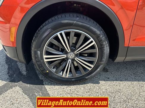 Used 2018 Volkswagen Tiguan SEL AWD/4WD image 8