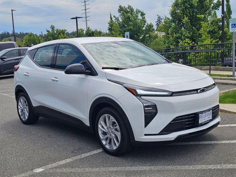 New 2027 Chevrolet Bolt LT FWD image 7