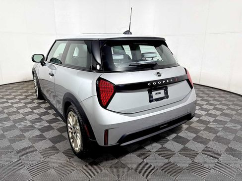Used 2025 MINI Cooper S FWD image 5