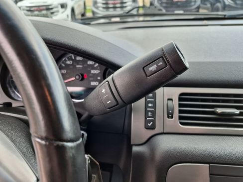 Used 2013 Chevrolet Suburban LT AWD/4WD image 28