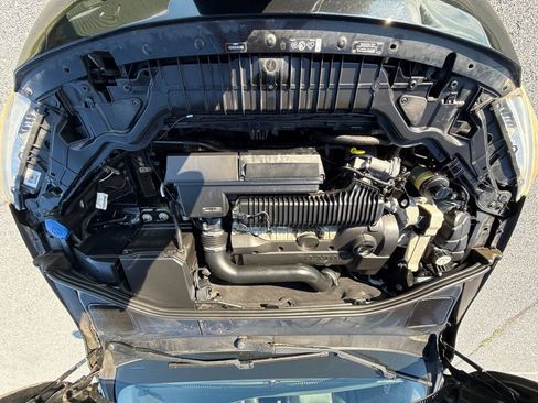 Used 2016 Volvo V60 T5 Cross Country w/ Convenience Package AWD/4WD image 27