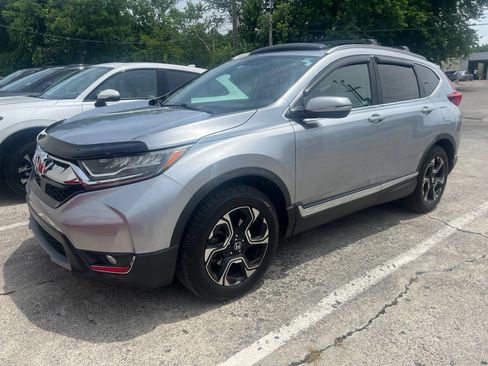 Used 2018 Honda CR-V Touring image 1