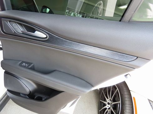 New 2024 Alfa Romeo Stelvio Sprint image 19