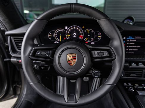 Used 2025 Porsche 911 GT3 RWD image 37