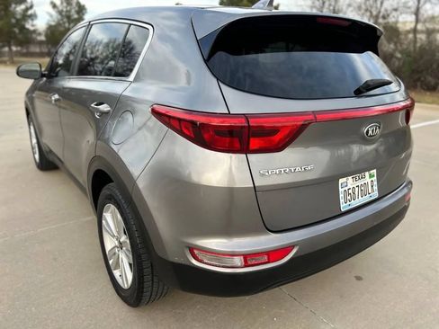Used 2017 Kia Sportage LX AWD/4WD image 8