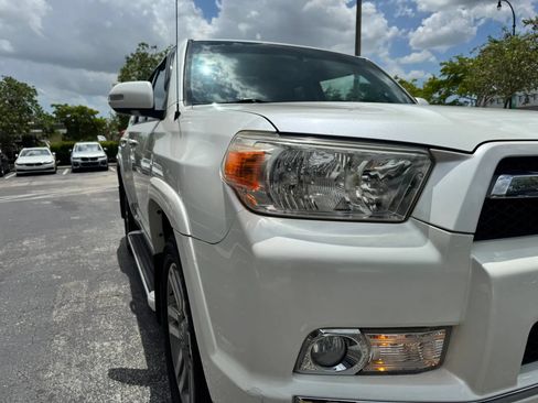 Used 2013 Toyota 4Runner Limited AWD/4WD image 10