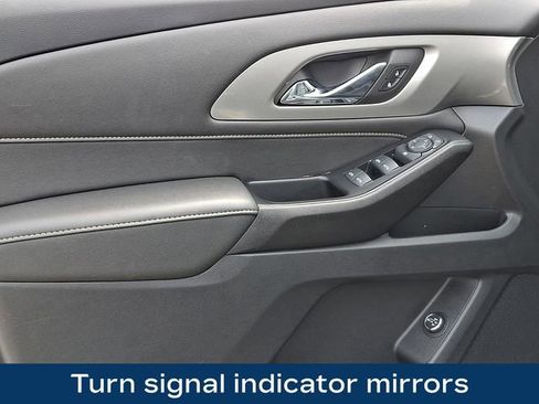 Used 2023 Chevrolet Traverse LT image 21