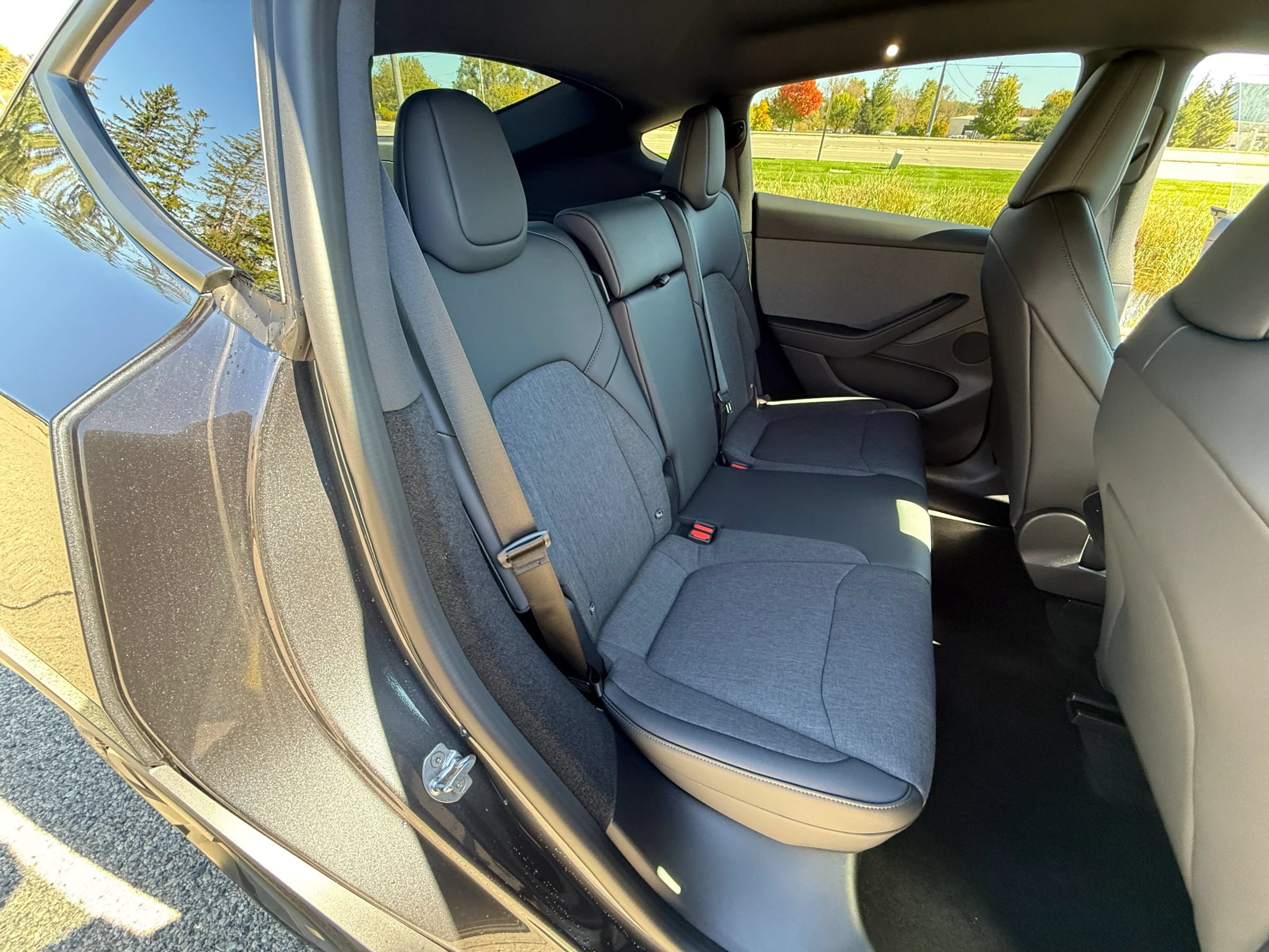 Used 2026 Tesla Model Y AWD image 17