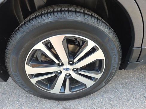 Used 2019 Subaru Outback 3.6R Limited AWD/4WD image 21