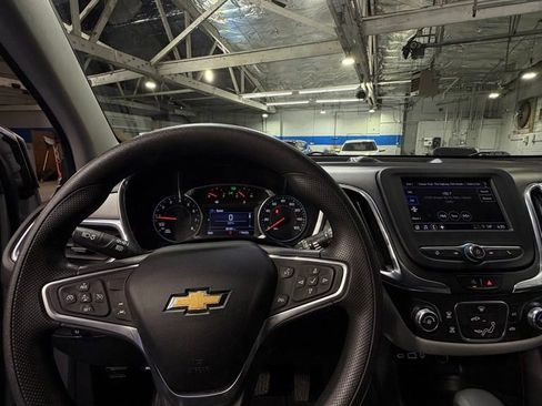 Used 2022 Chevrolet Equinox LT FWD image 10