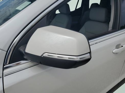 Used 2023 GMC Acadia SLT w/ Technology Package AWD/4WD image 27