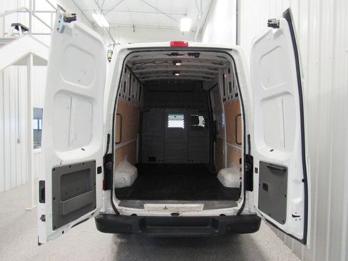 Used 2021 Nissan NV 2500 SV RWD image 15