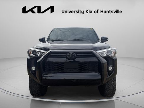 Used 2021 Toyota 4Runner SR5 Premium image 3