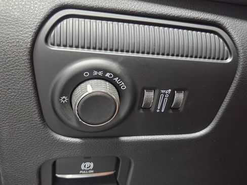 New 2026 Jeep Grand Wagoneer L 4WD w/ Premium Group I image 32