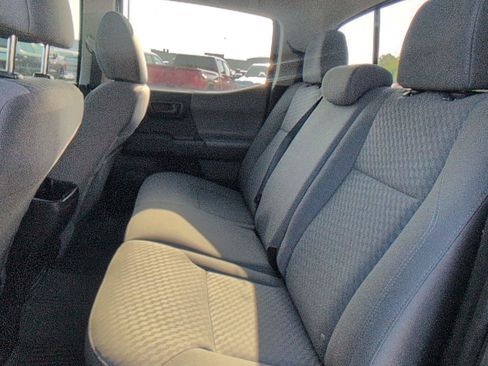 Used 2022 Toyota Tacoma SR AWD/4WD image 37