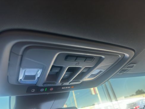 Used 2022 GMC Sierra 1500 Denali image 25