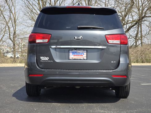 Used 2017 Kia Sedona EX image 17