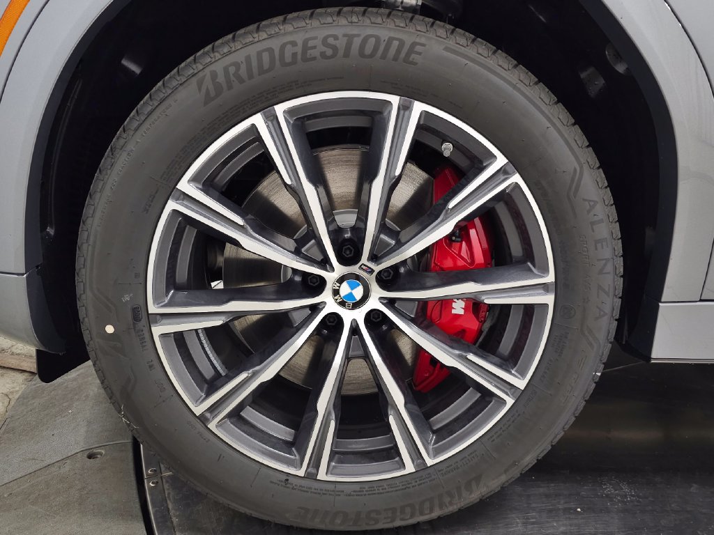 Used 2027 BMW X6 M60i w/ Executive Package AWD/4WD image 7
