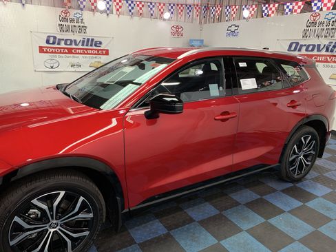 New 2026 Toyota Crown Signia image 2