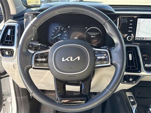 Used 2023 Kia Sorento SX image 19