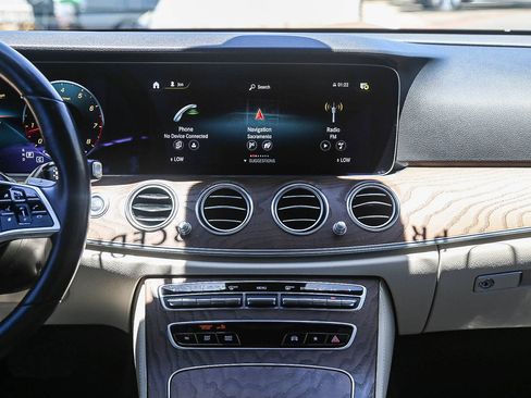 Certified 2022 Mercedes-Benz E 350 4MATIC Sedan w/ Driver Assistance Package image 11