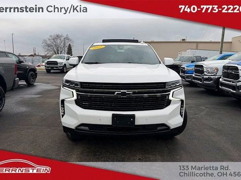 Used 2022 Chevrolet Suburban RST image 2