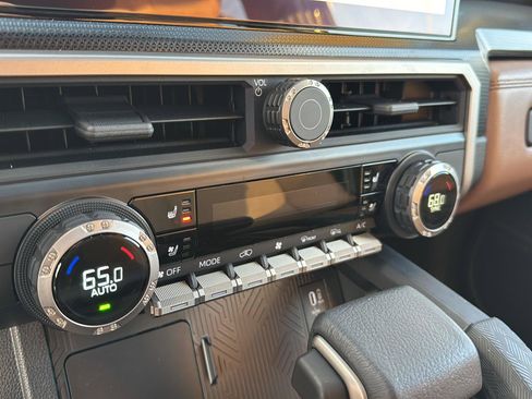 Certified 2025 Toyota 4Runner Limited image 23