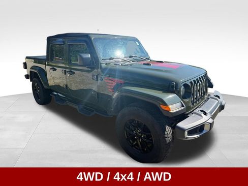 Used 2022 Jeep Gladiator Sport AWD/4WD image 9