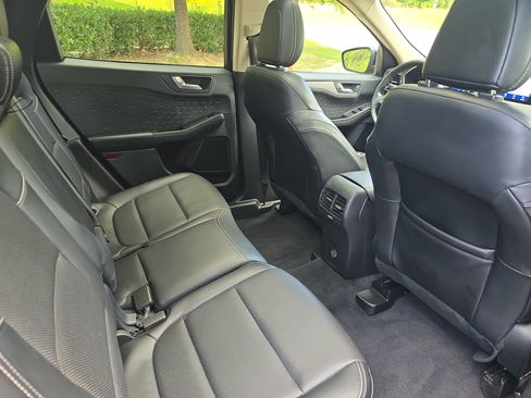 Used 2020 Ford Escape SE Sport FWD image 11