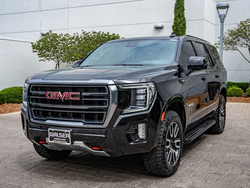 Used 2024 GMC Yukon AT4 w/ Technology Package AWD/4WD image 1