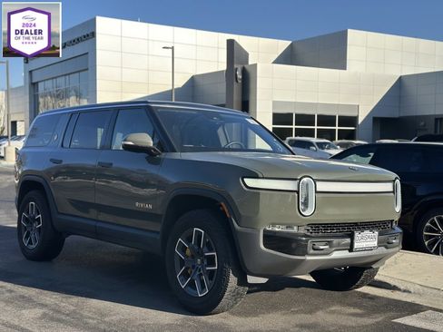 Used 2022 Rivian R1S Launch Edition image 1