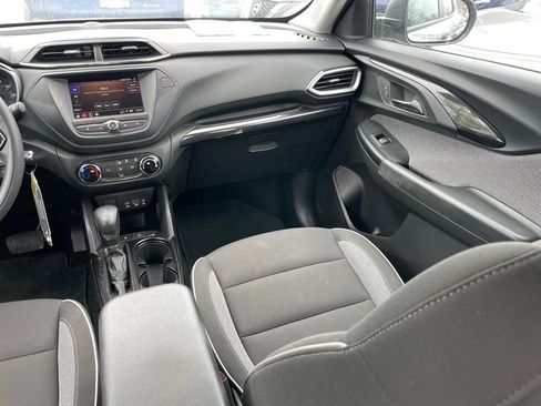 Used 2023 Chevrolet TrailBlazer LS FWD image 7
