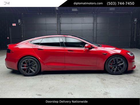 Used 2021 Tesla Model S Plaid image 7