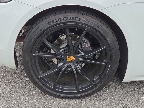 Used 2019 Porsche 718 Cayman image 7