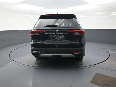 Used 2024 Toyota Grand Highlander MAX Platinum image 4