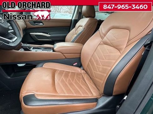 Used 2024 Nissan Pathfinder Platinum w/ Cargo Package image 10