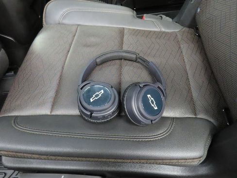 Used 2024 Chevrolet Suburban High Country image 57