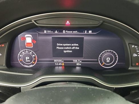 Used 2018 Audi Q7 3.0T Prestige w/ Prestige Package AWD/4WD image 31